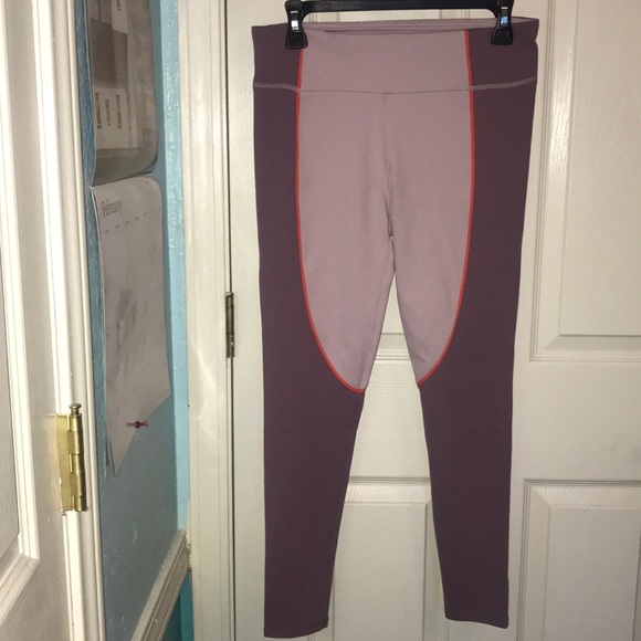 NEW LEGGINGS!! - Picture 3 of 4